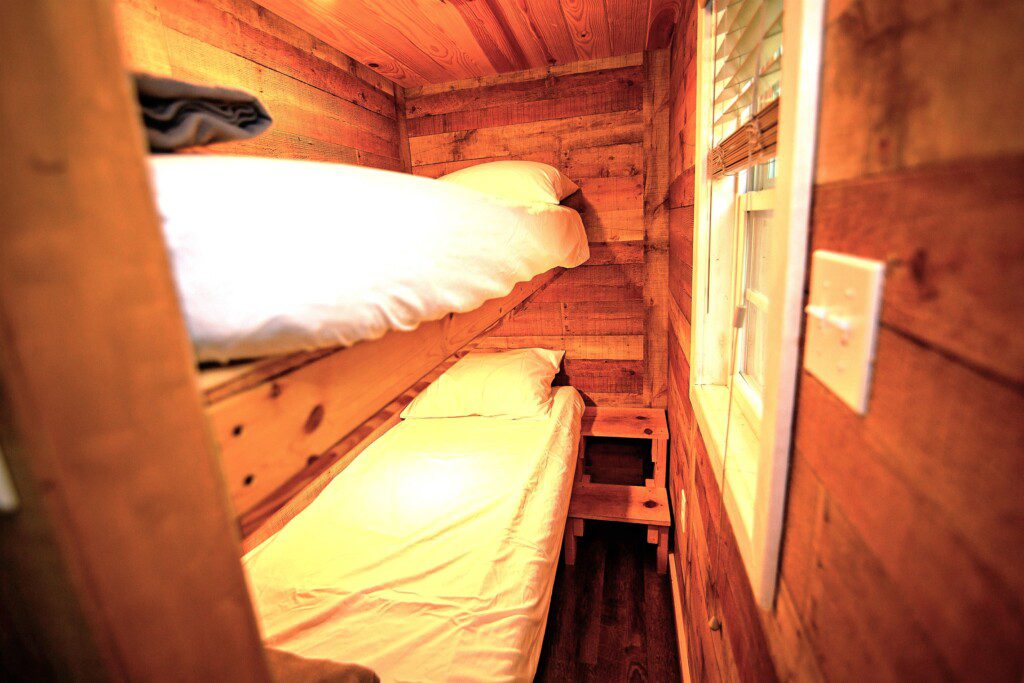 bcc4f96ddfa4446ba6e928d8320294a9 LargeOriginal.jpg